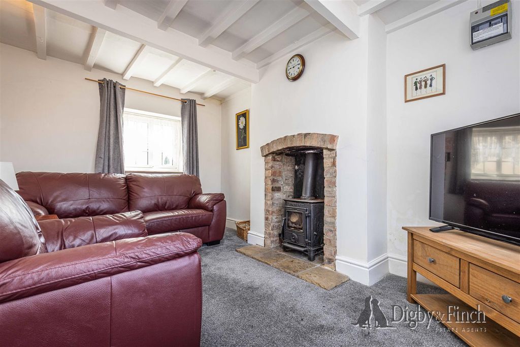 Property photo 2 of 14 Sitting Room