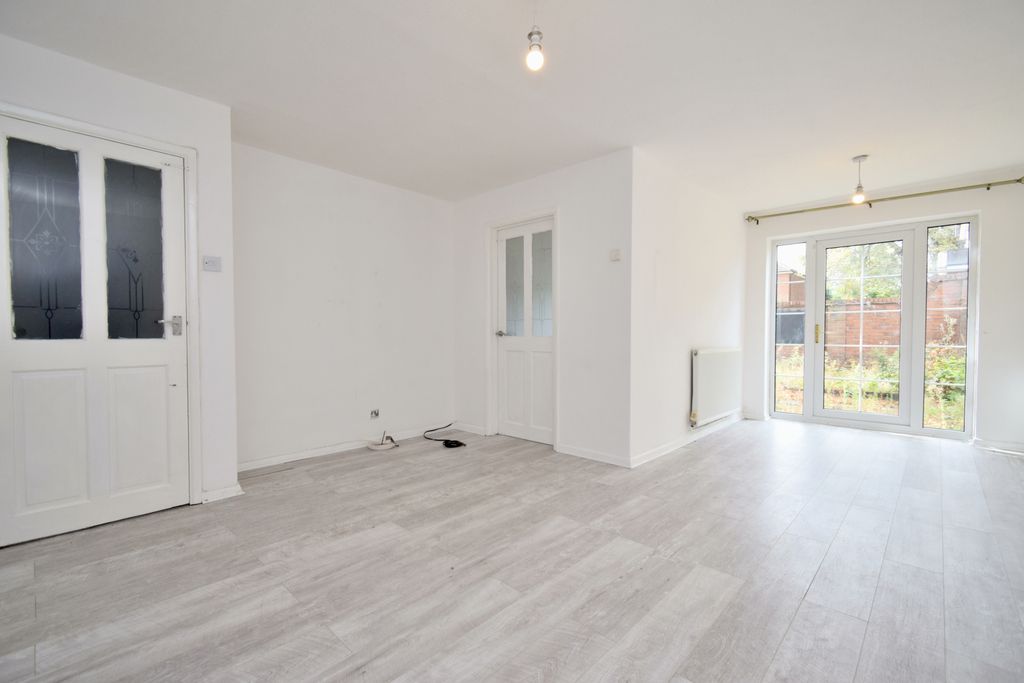 Property photo 2 of 9 Gallery