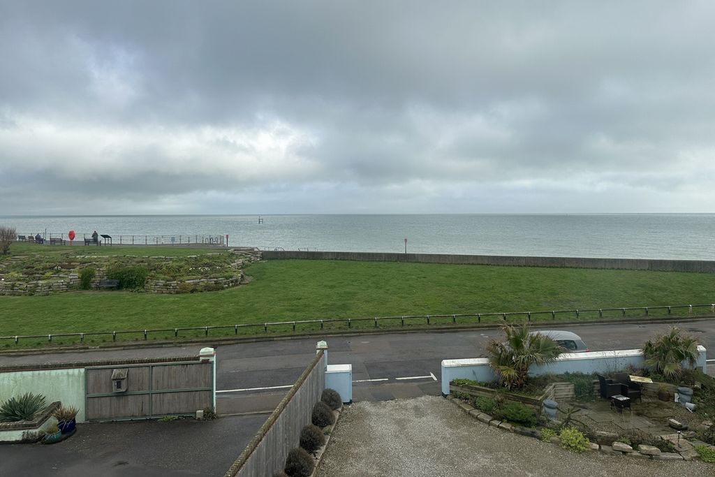 Property photo 2 of 17 Photo 5