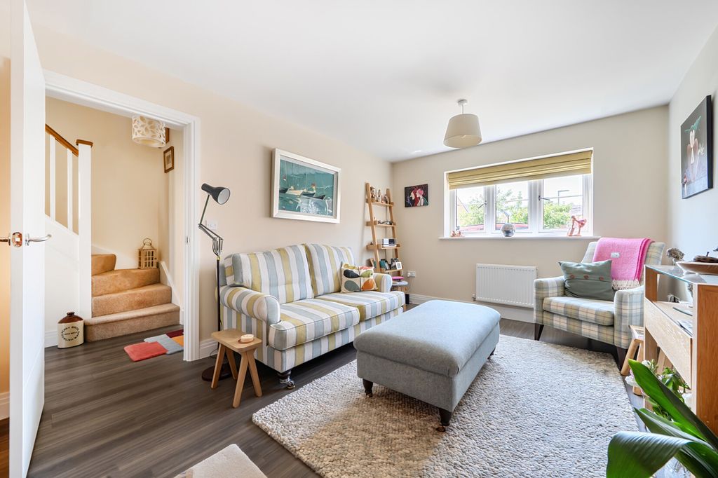 Property photo 3 of 21 1493510-3-6A58E05...