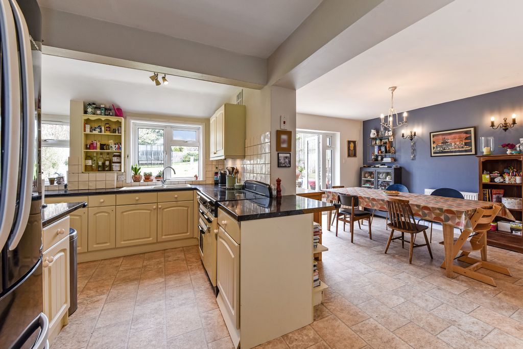 Property photo 3 of 34 Ph62_5862531