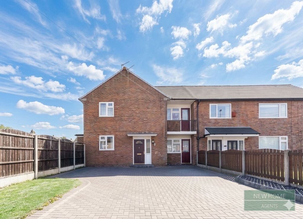 Property photo 1 of 12 Photo 13