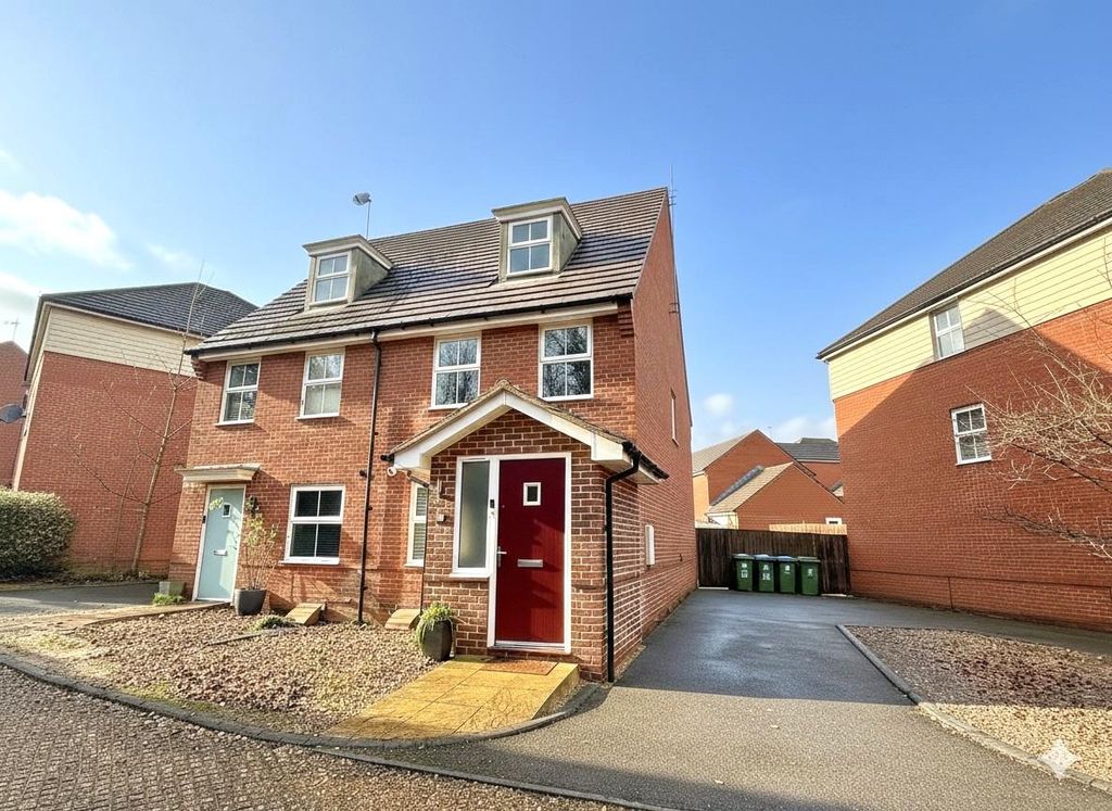 Property photo 1 of 16 Gemini_Generated_Image_724Zsc724Zsc724Z.Jpg