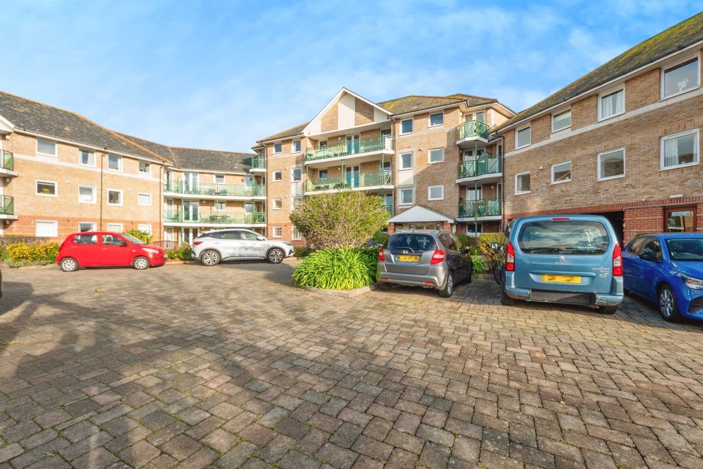 Property photo 2 of 8