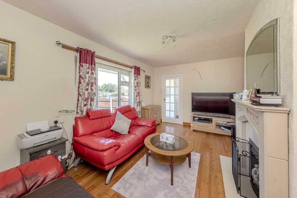 Property photo 3 of 21