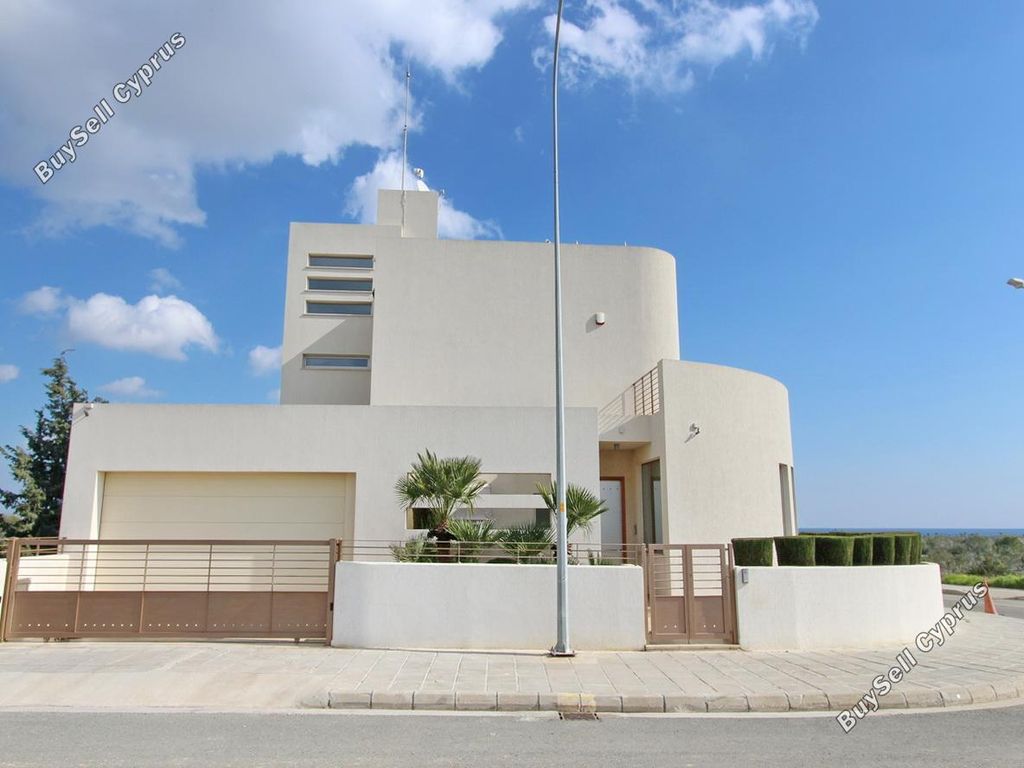 Property photo 3 of 61