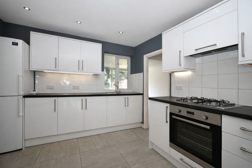 Property photo 1 of 13 5013640