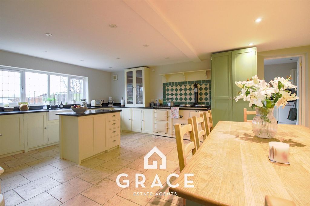 Property photo 3 of 28 Untitled_Hdr-28.Jpg