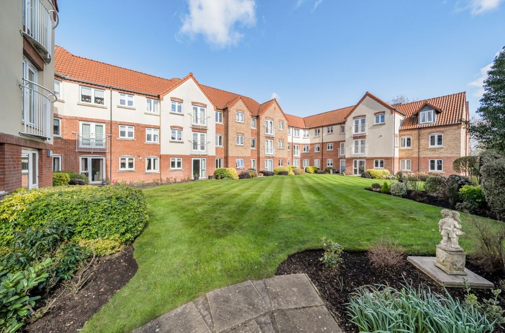 Property photo 3 of 13 1425557-8-69B15A12E7A80