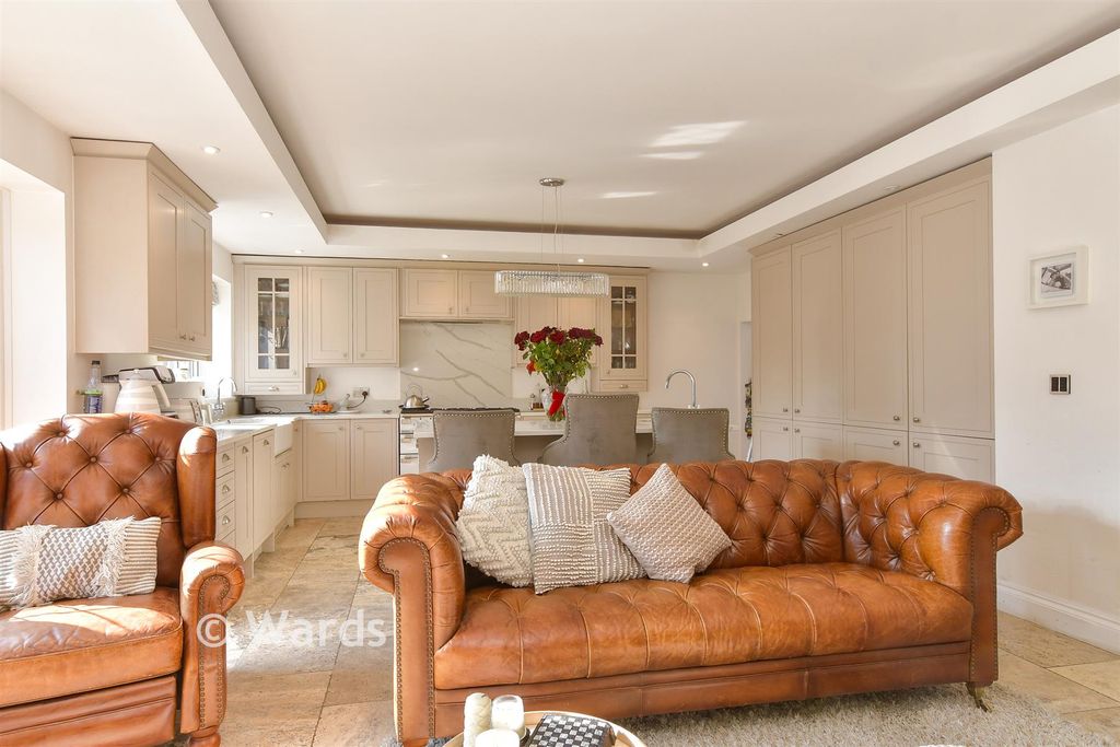Property photo 1 of 13 Kitchen/Breakfast Room