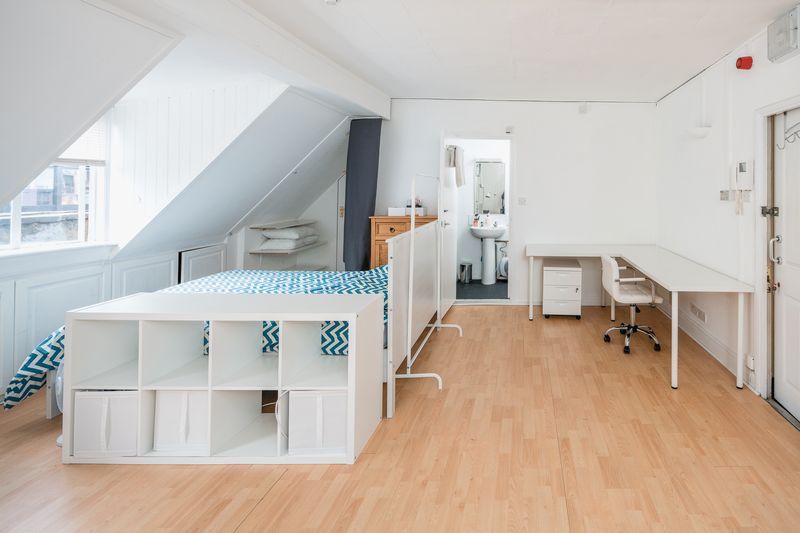 Property photo 2 of 10 Studio Room