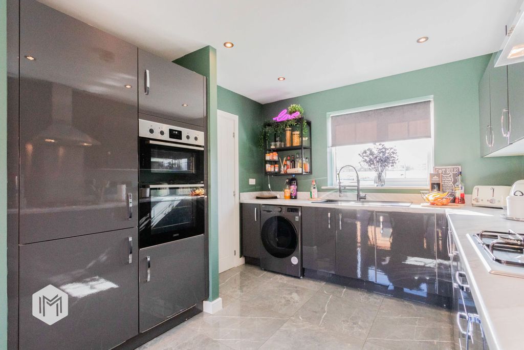 Property photo 3 of 43 Picture No. 49