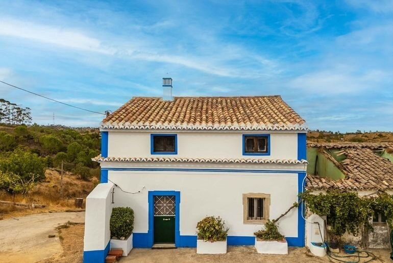 Property photo 1 of 23 Charming Partly Renovated 5-Bedroom Property With Breathtaking Countryside Views In Moimentos, Portugal – Ideal For Investment Or Peaceful Living