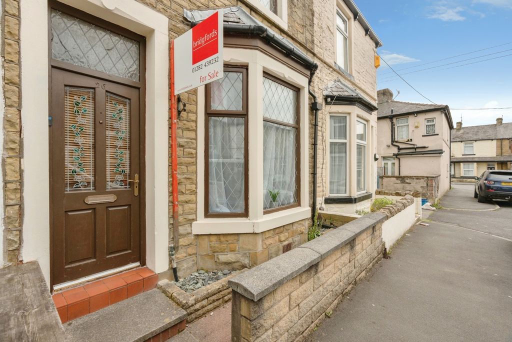 Property photo 1 of 17 Pbox-Img.Jpg