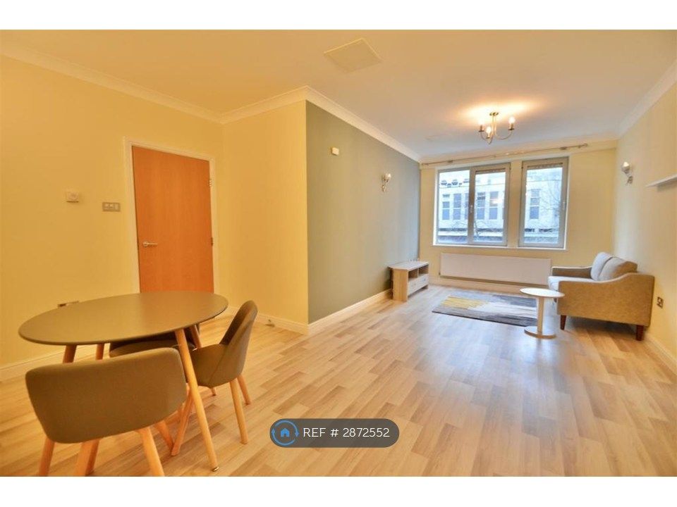 Property photo 1 of 8 Living Room