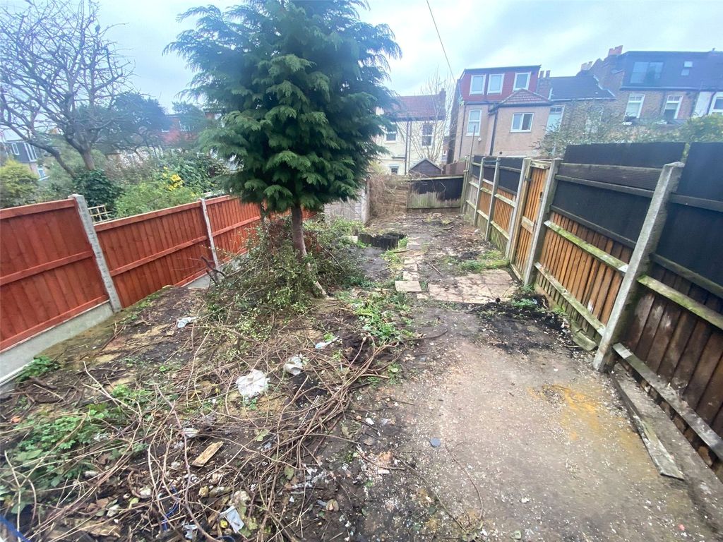 Property photo 2 of 3 Picture No. 01