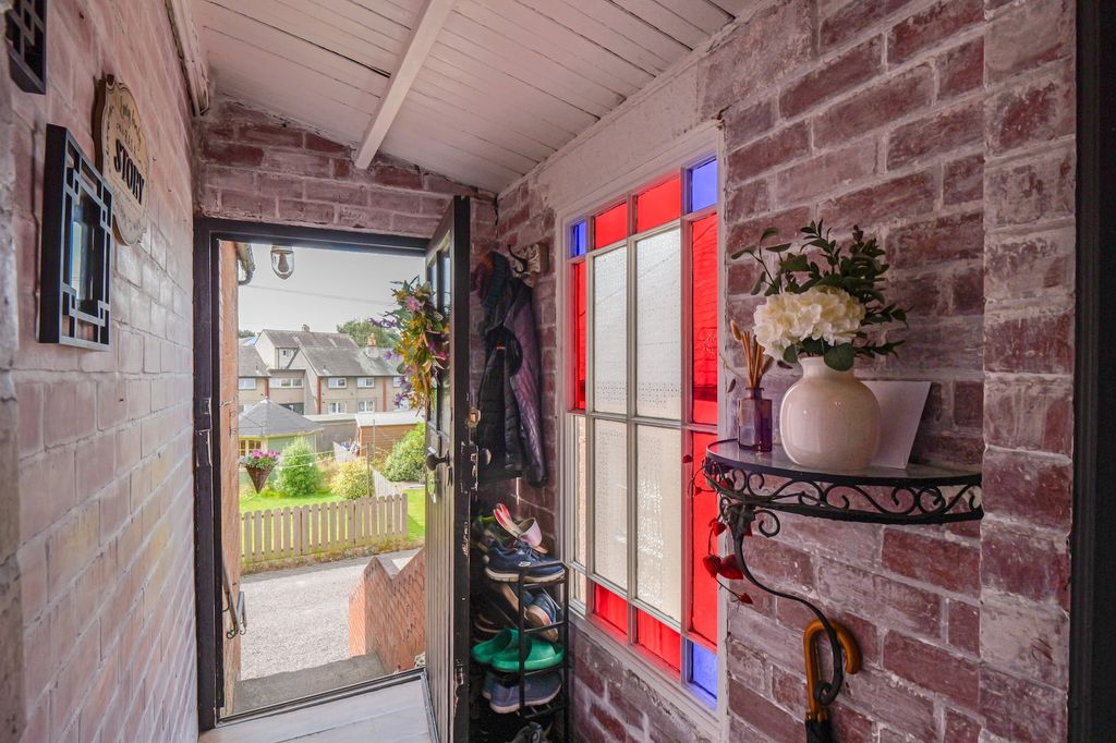Property photo 3 of 39