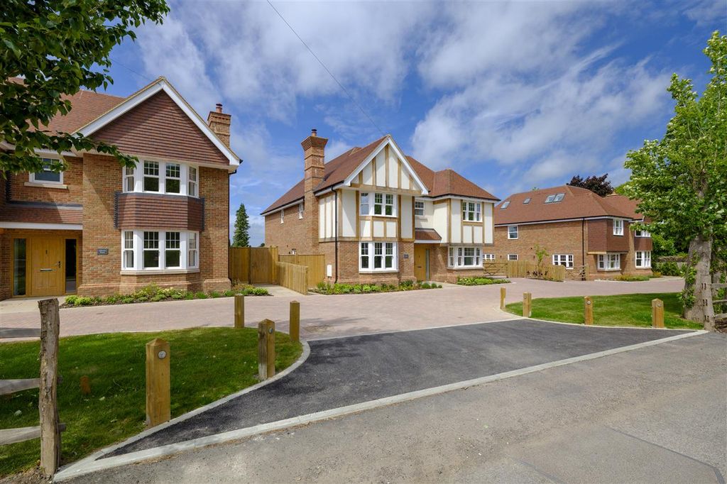 Property photo 1 of 32 Main Picture