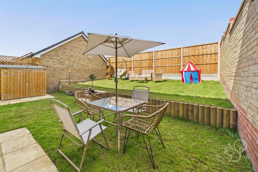 Property photo 2 of 30 Garden
