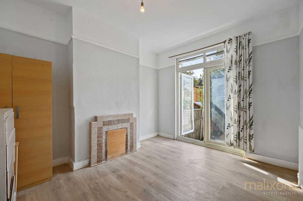 Property photo 3 of 9