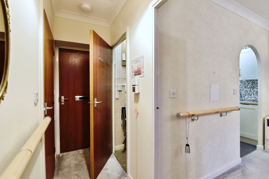 Property photo 3 of 12 Pbox-Img.Jpg