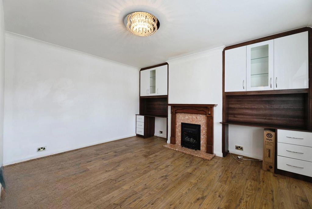 Property photo 2 of 26 Pbox-Img.Jpg