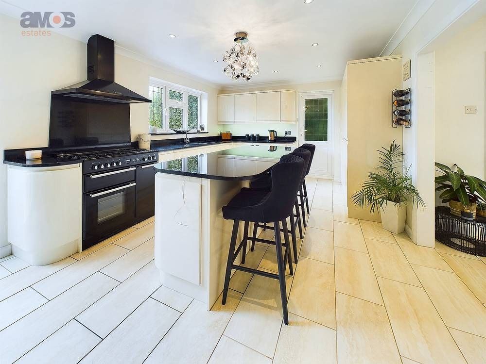 Property photo 2 of 30 3718085