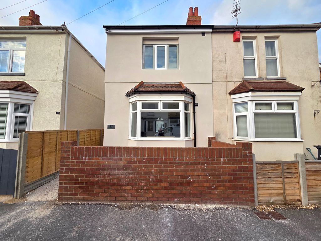 Property photo 1 of 17 Image