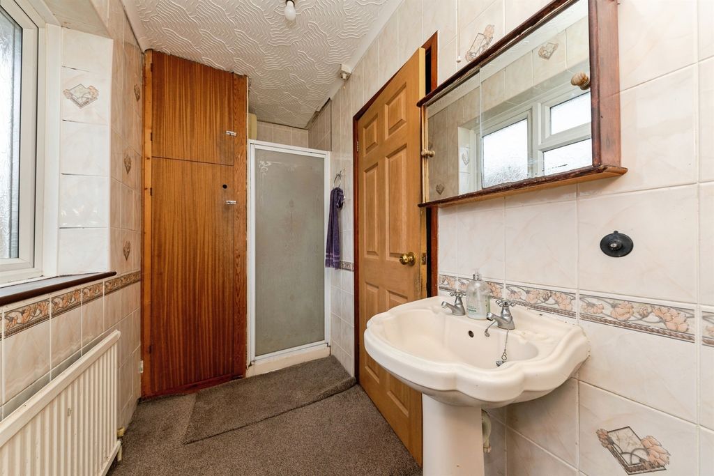 Additional image 15 of 5 bed semi-detached house for saleRedhoods Way East, Letchworth Garden City SG6