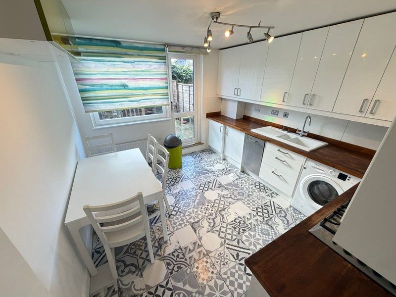 Property photo 2 of 4