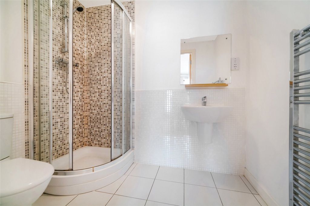 Additional image 12 of 2 bed flat for salePark Road, Hamilton, South Lanarkshire ML3