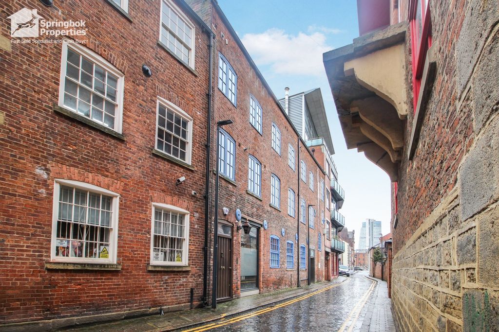 Property photo 1 of 6 Front View