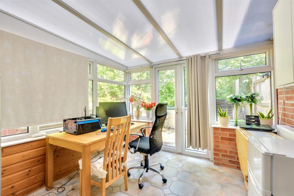 Property photo 3 of 24 Conservatory_1.Jpeg