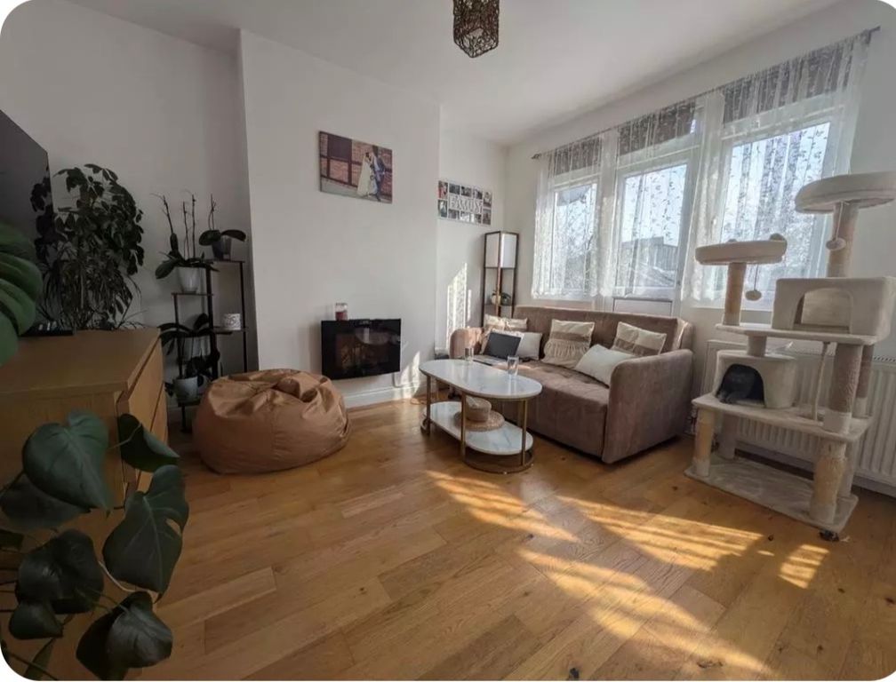 Property photo 2 of 8