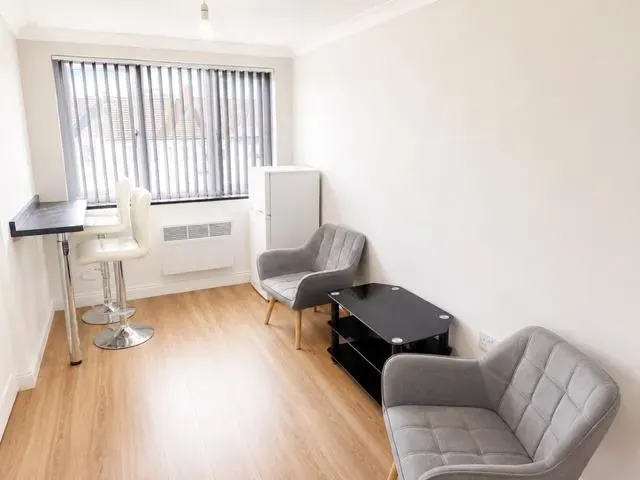Property photo 1 of 4