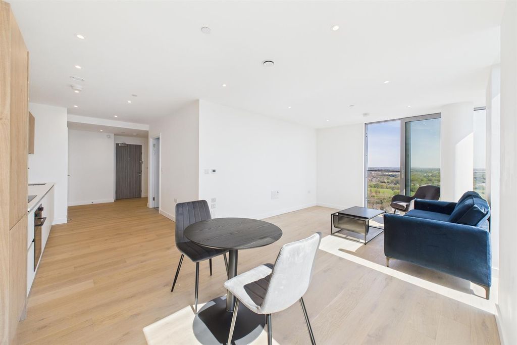 Property photo 3 of 13 Cam02700G0-Pr0286-Still015.Jpg