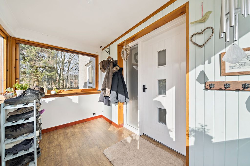 Property photo 3 of 29