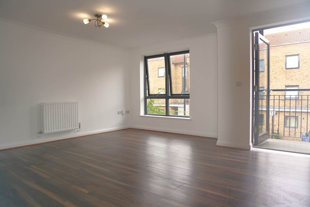 Property photo 2 of 6
