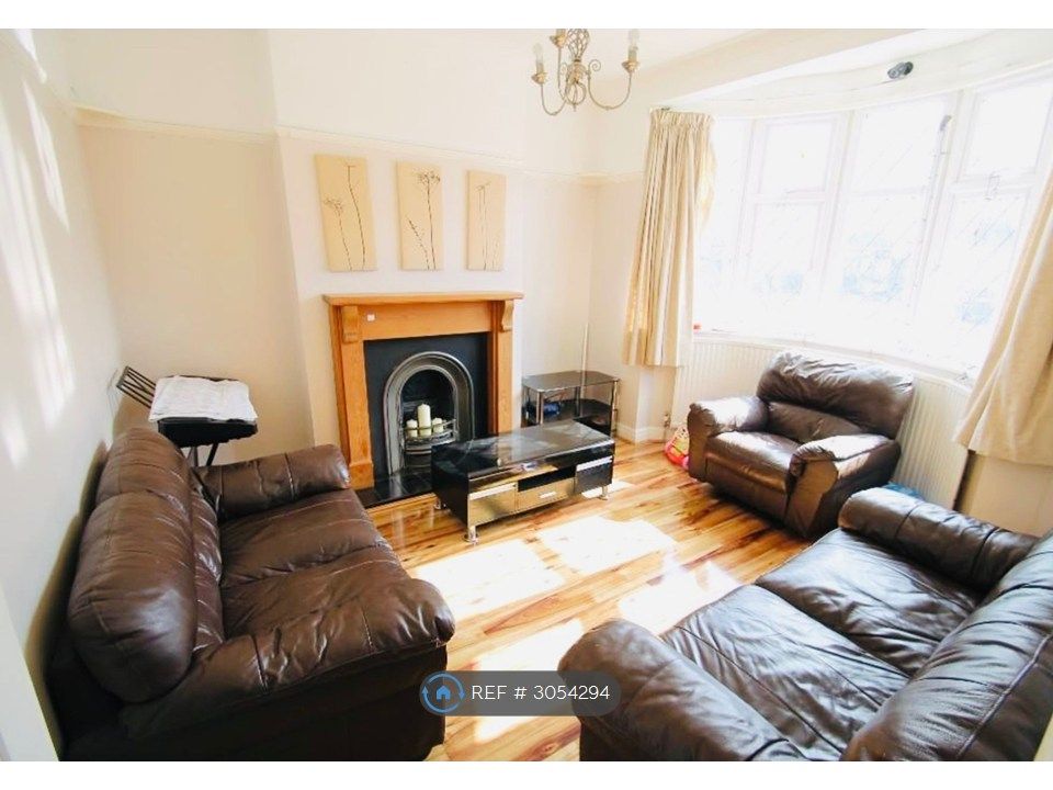 Property photo 2 of 9