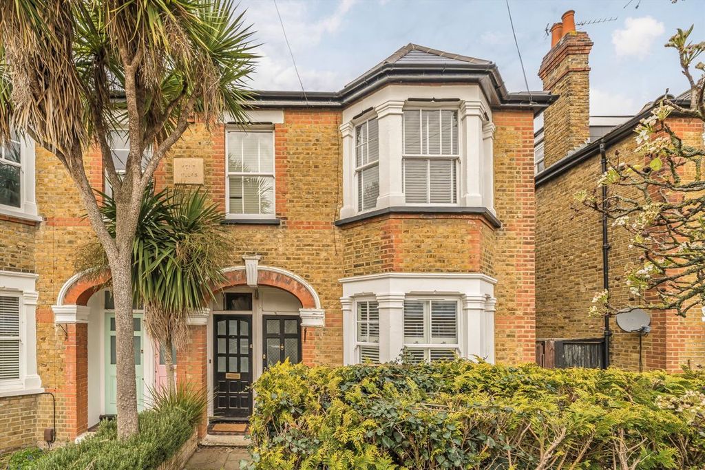 Property photo 1 of 8