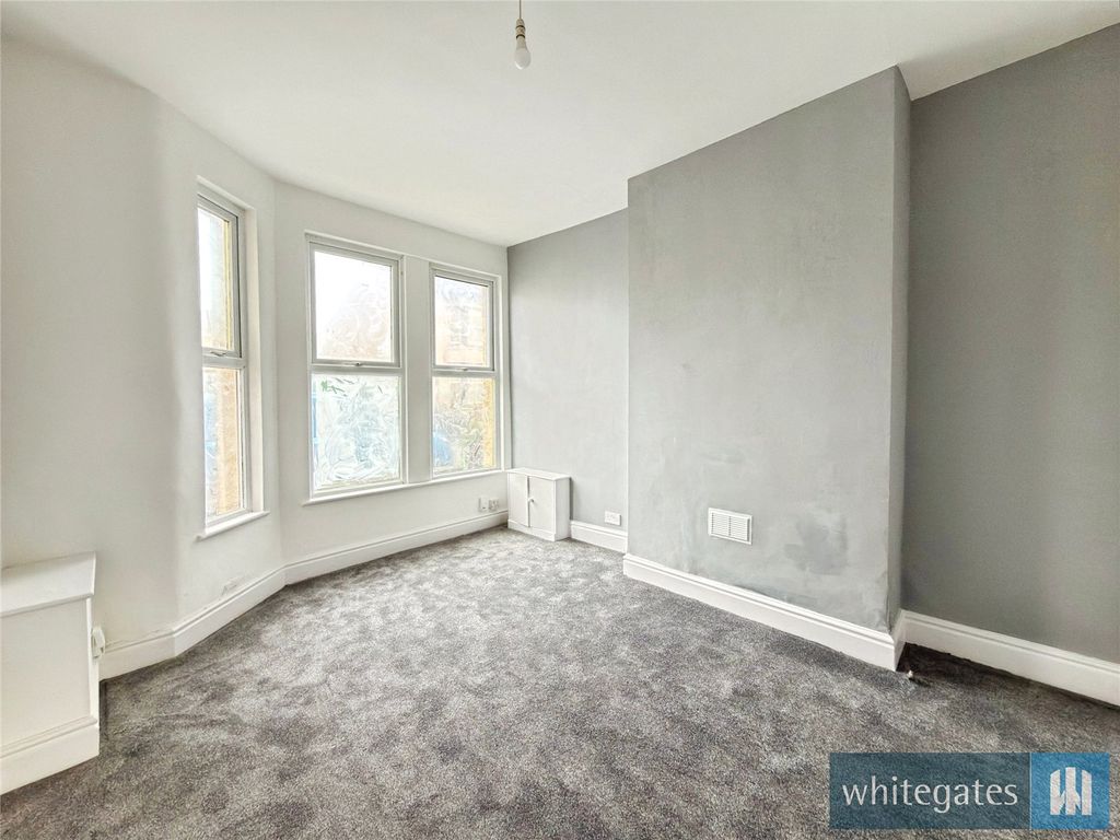 Property photo 3 of 13 Picture No. 06