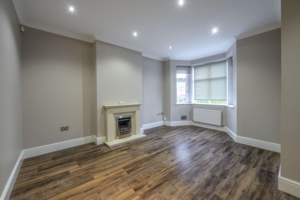 Property photo 2 of 32 Front Reception Room 1