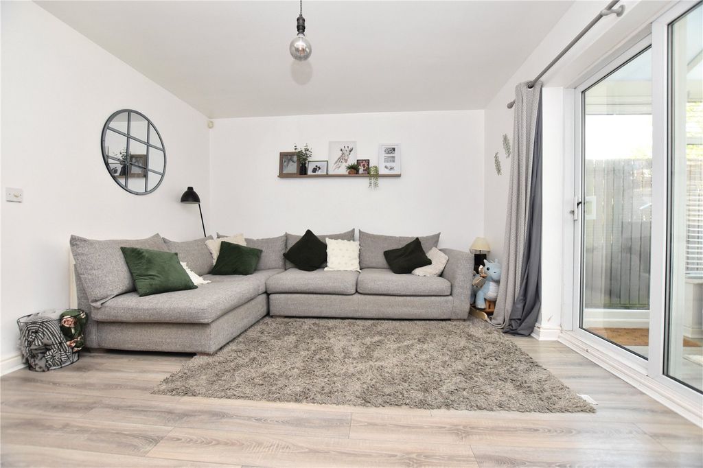 Property photo 3 of 19 Picture No. 13