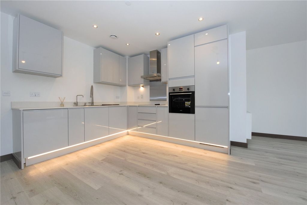 Property photo 1 of 11 Picture No. 01