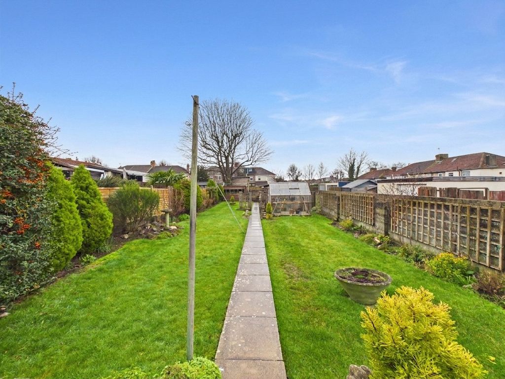 Property photo 2 of 17 Picture No. 25