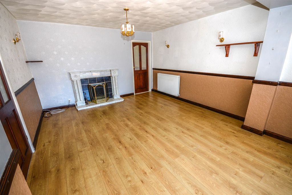 Property photo 1 of 18 (Main)