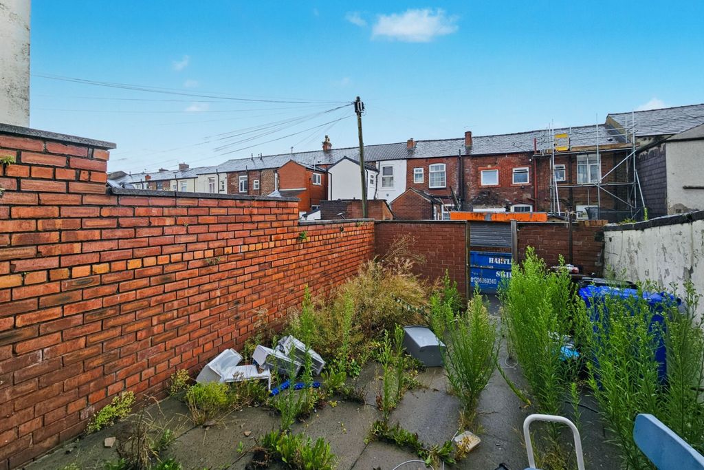 Property photo 2 of 4 25 Vernon Street, Bury, Lancashire, Bl9 5Ar