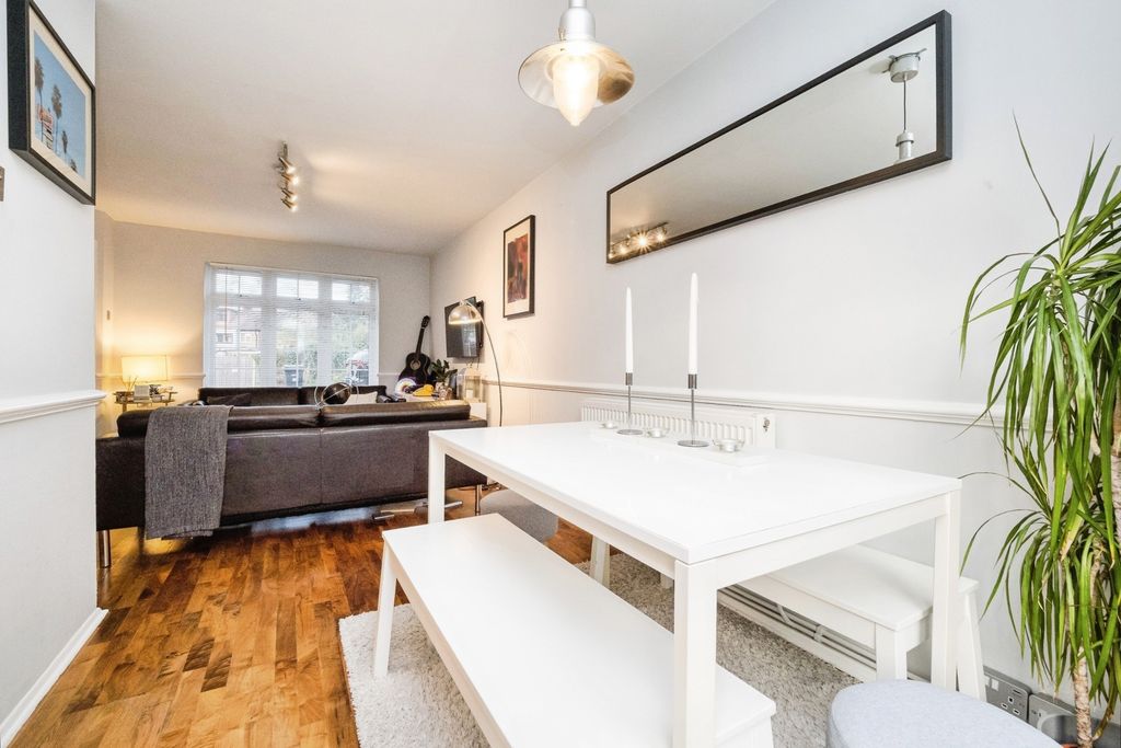 Property photo 3 of 22 Pbox-Img.Jpg