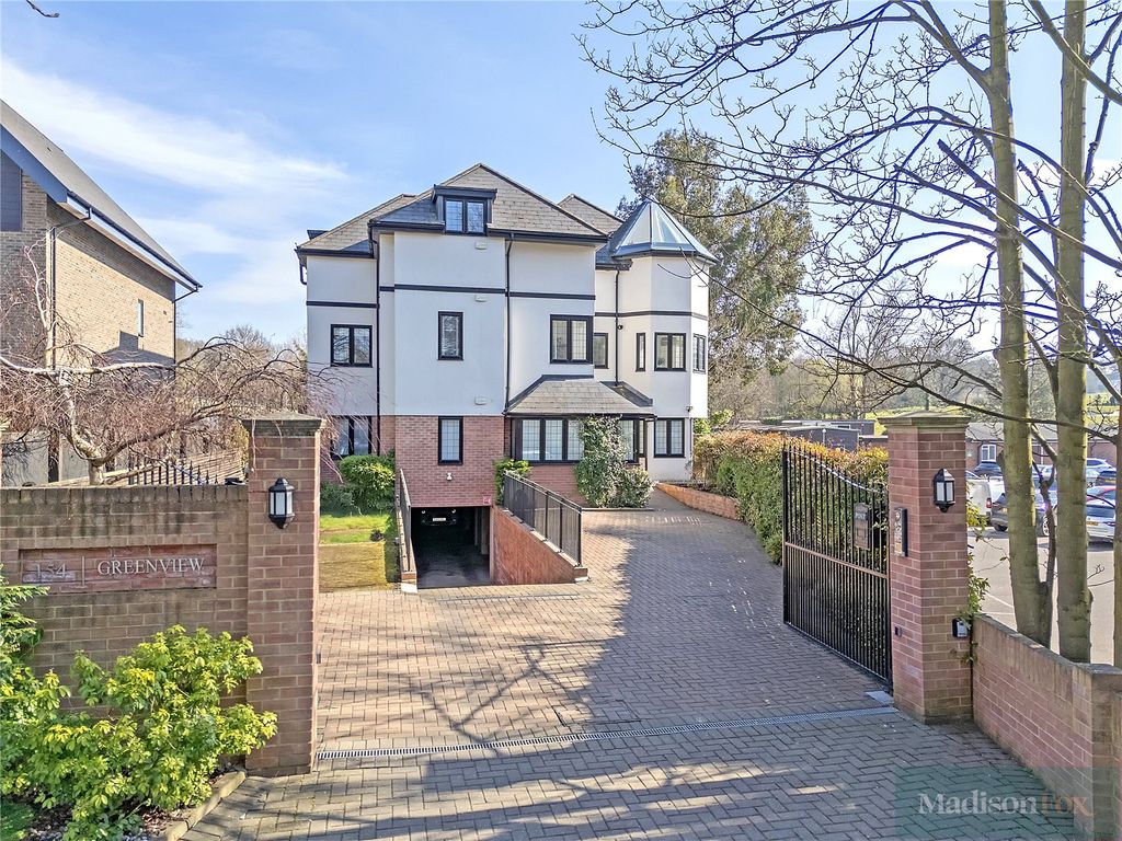 Property photo 1 of 47 Picture No. 04
