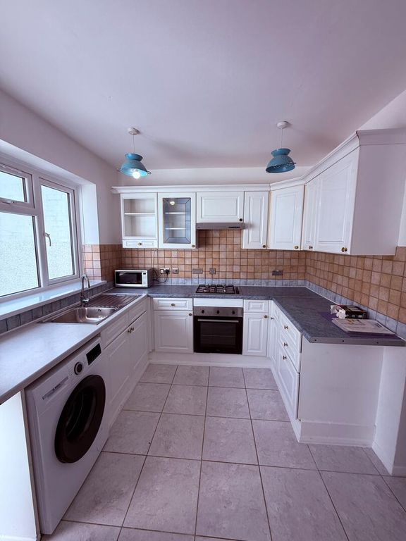 Property photo 1 of 6 Kitchen